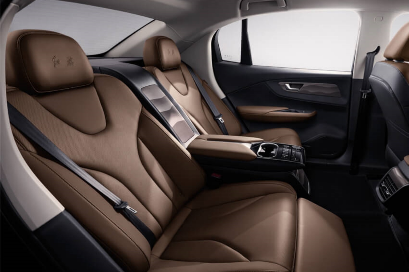 2024款紅旗E-QM5純電(diàn) 450km